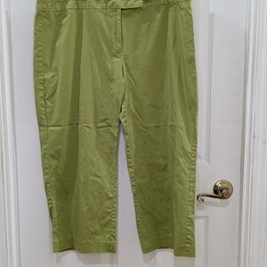 Green Cropped Pants